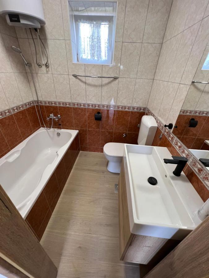 Villa Viktorija Galovac  Buitenkant foto